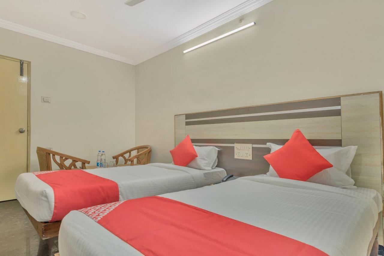 Oyo 11428 Hotel Krishna'S Residency Hyderabad Exterior photo